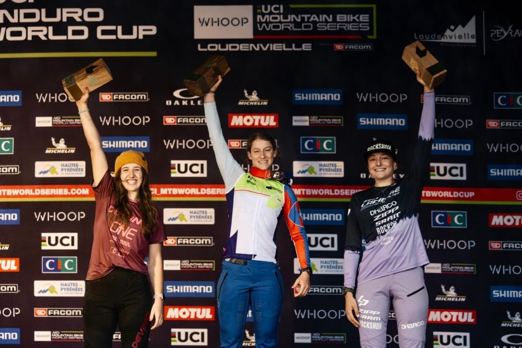 jr podium 2